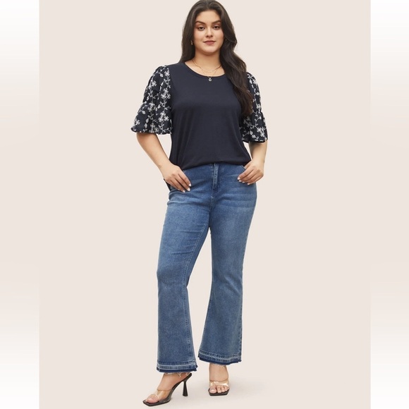 BloomChic Plus Size 2XL Floral Embroidered Crew Neck Ruffle Sleeve T-shirt us18 - Picture 6 of 7